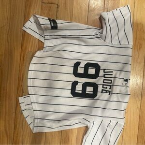 Toddler Yankee jersey